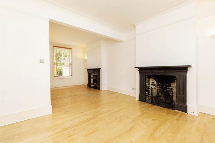 			4 Bedroom, 2 bath, 2 reception House			 Pattison Road, Hampstead